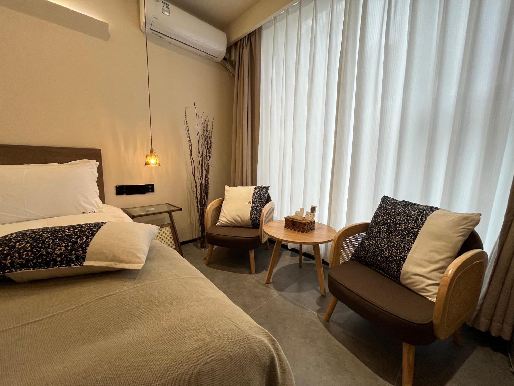 Yish Cinema Serviced Apartment